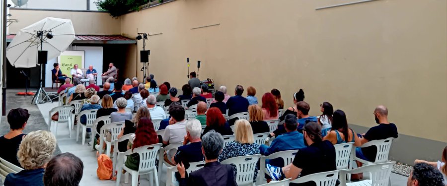 La platea