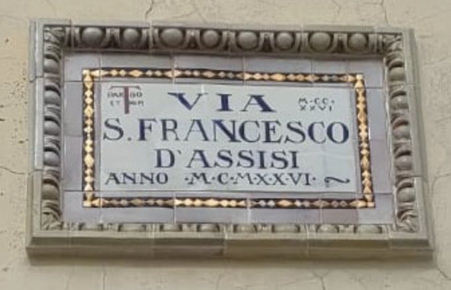 La targa dopo il restauro